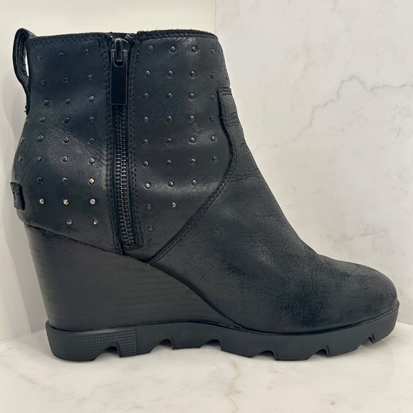 Sorel Joan Uptown Studded Waterproof Leather Booties - Black - W10.5 - Edgy Chic - Picture 3 of 12
